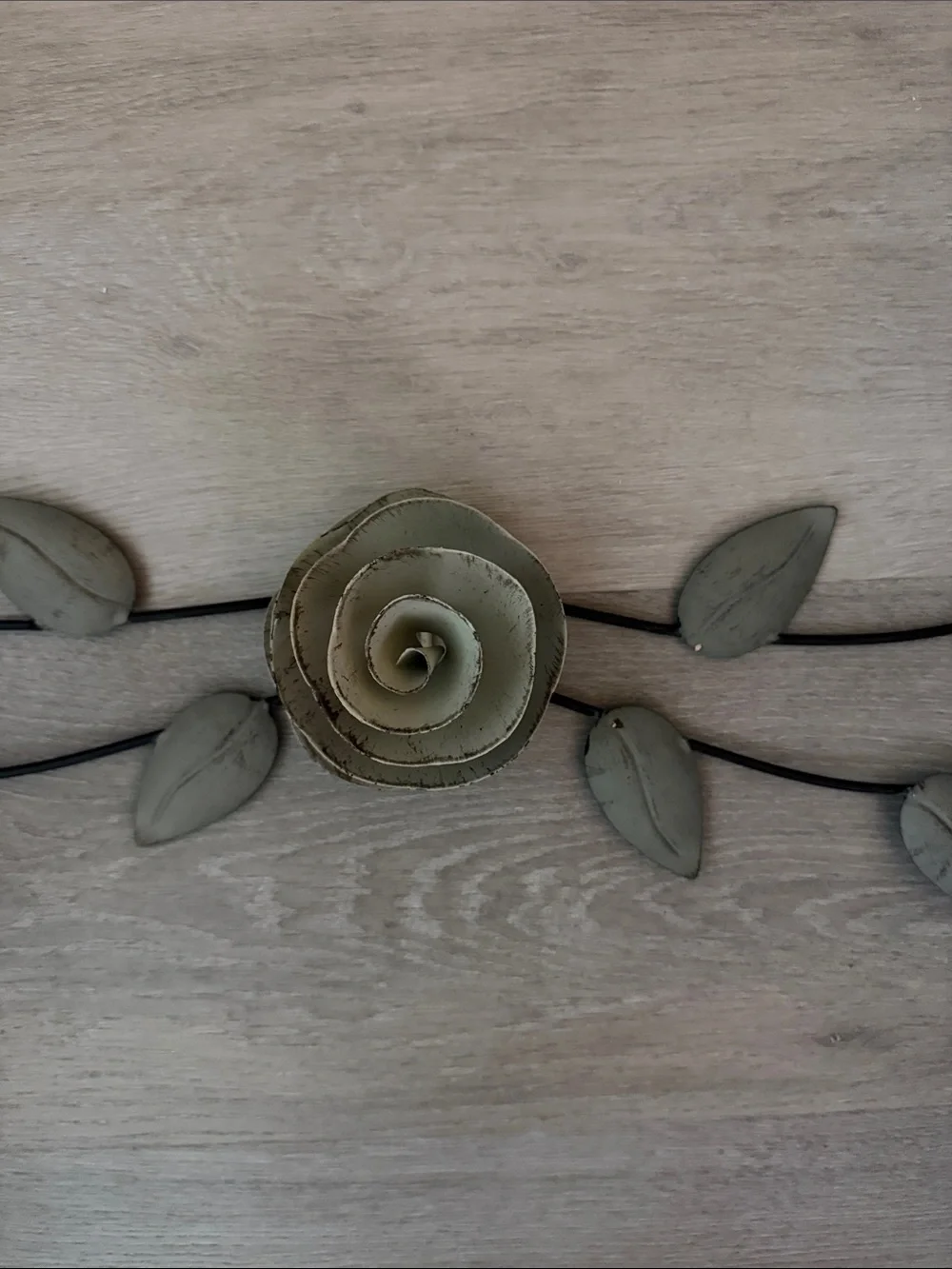 Decorative Metal Wall Vine with Gray Flower